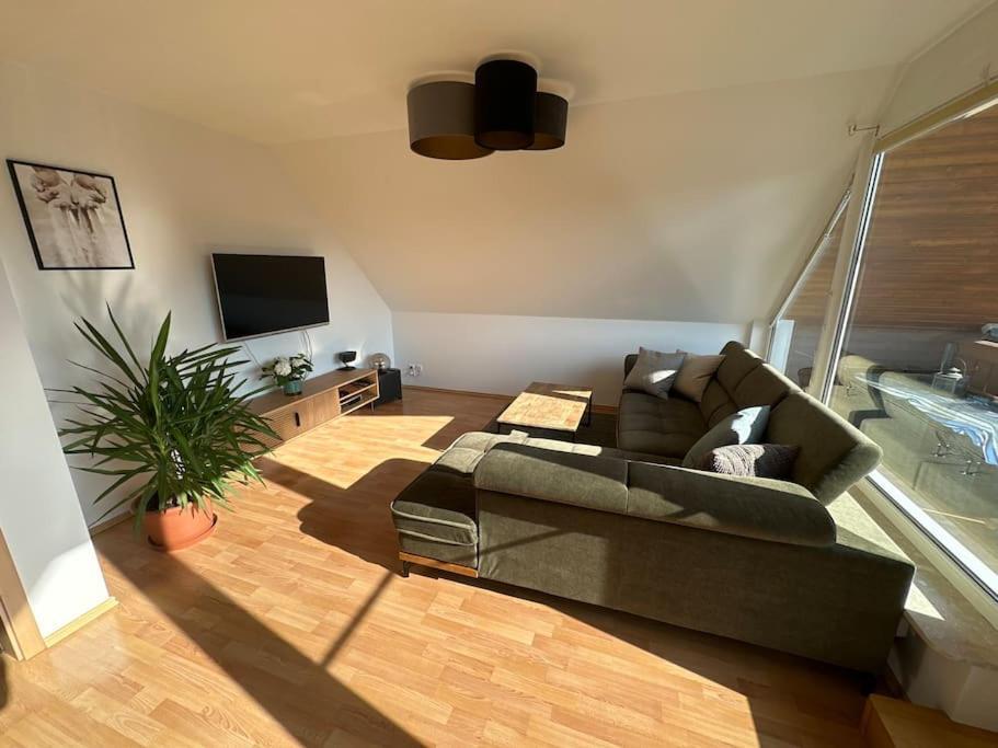 Sonniges & Ruhiges Apartment Mit Balkon Nahe Berlin Zeuthen Exteriör bild